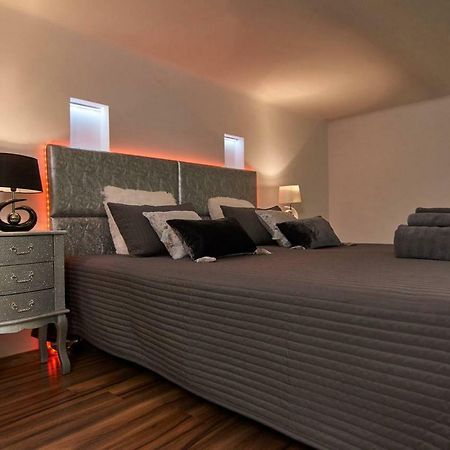 Feel Different Apartment Budapest Exterior foto
